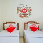 OYO 249 Hotel Astria Graha