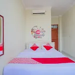 OYO 249 Hotel Astria Graha