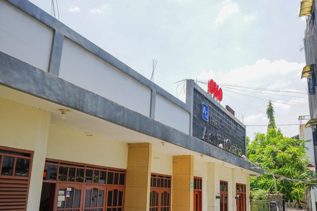 Oyo 249 Astria Graha Hotel