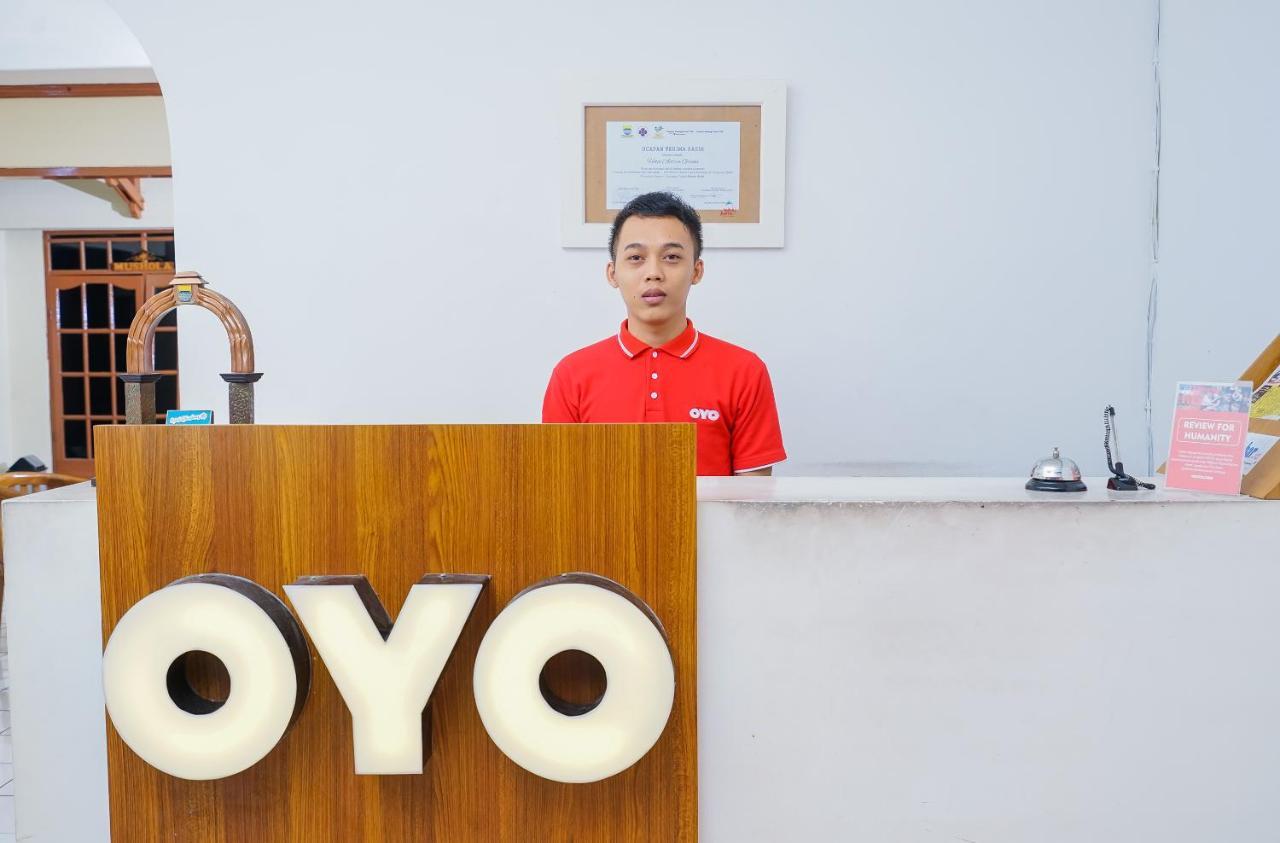 Oyo 249 Astria Graha Hotel Bandung