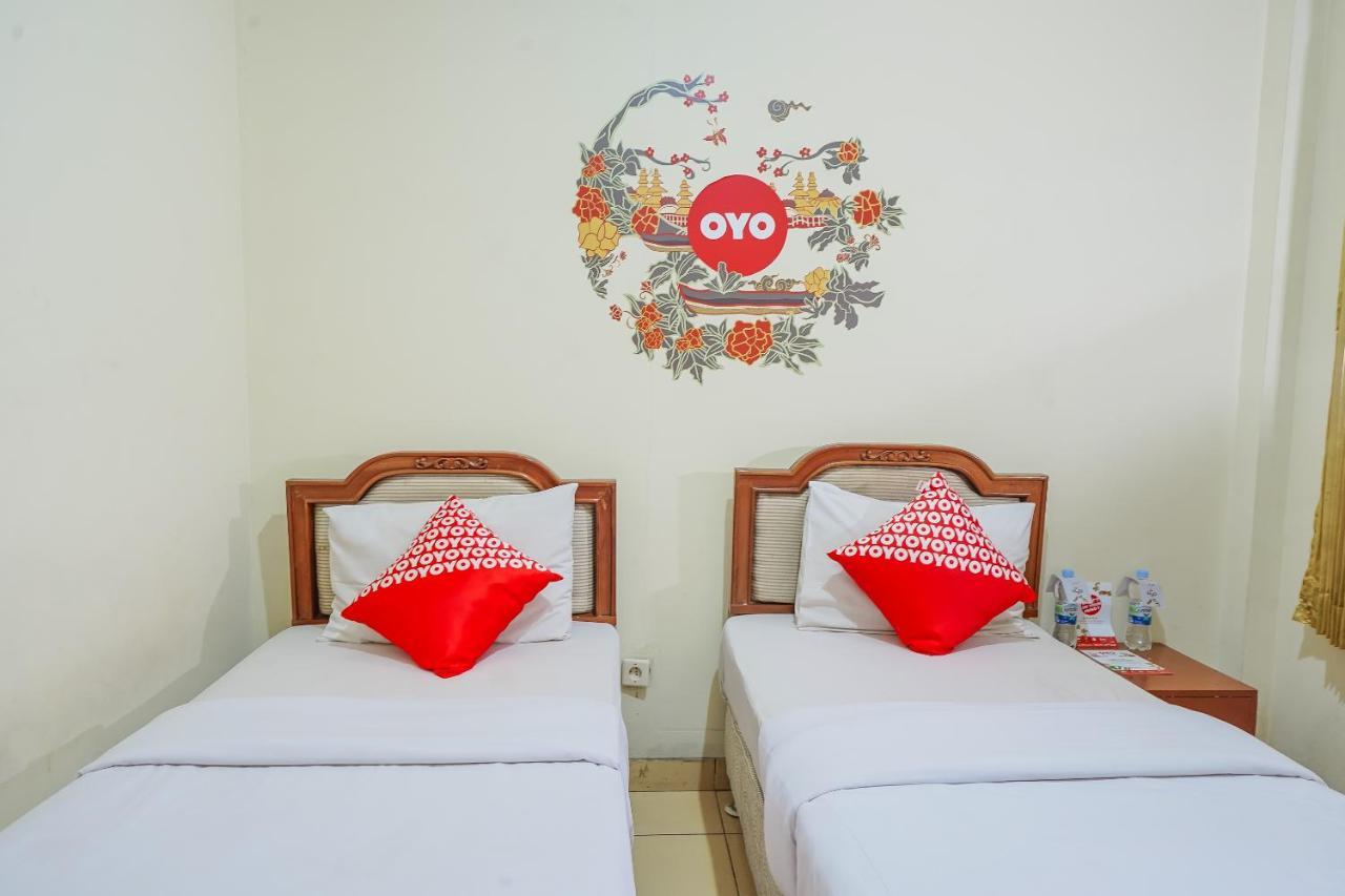 Hotel Oyo 249 Astria Graha 2*