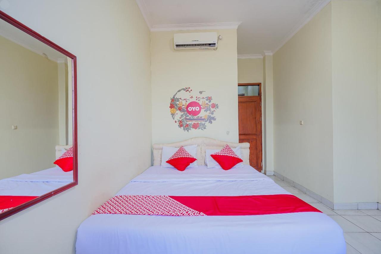 Oyo 249 Astria Graha Hotel