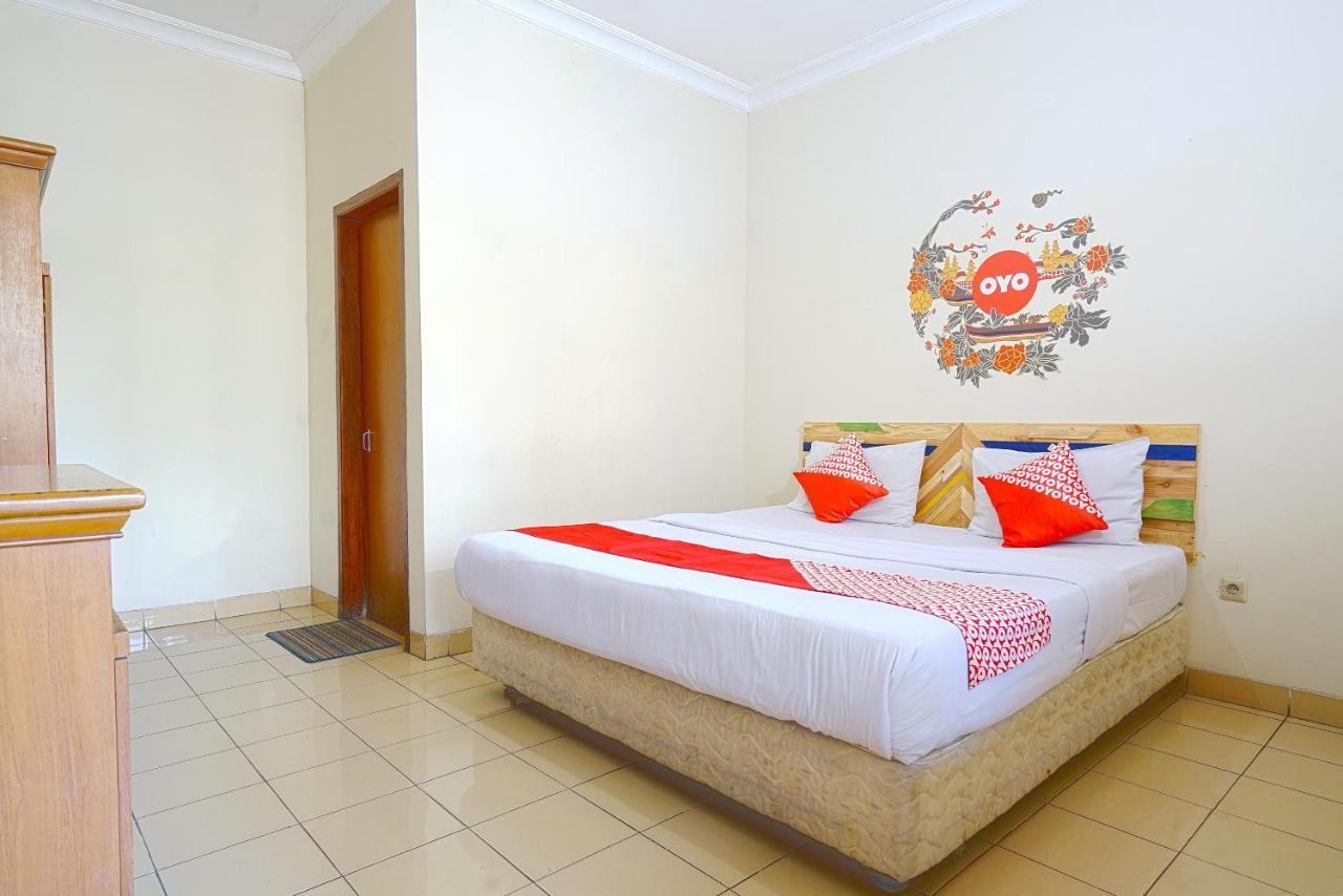 Oyo 249 Astria Graha 2* Bandung